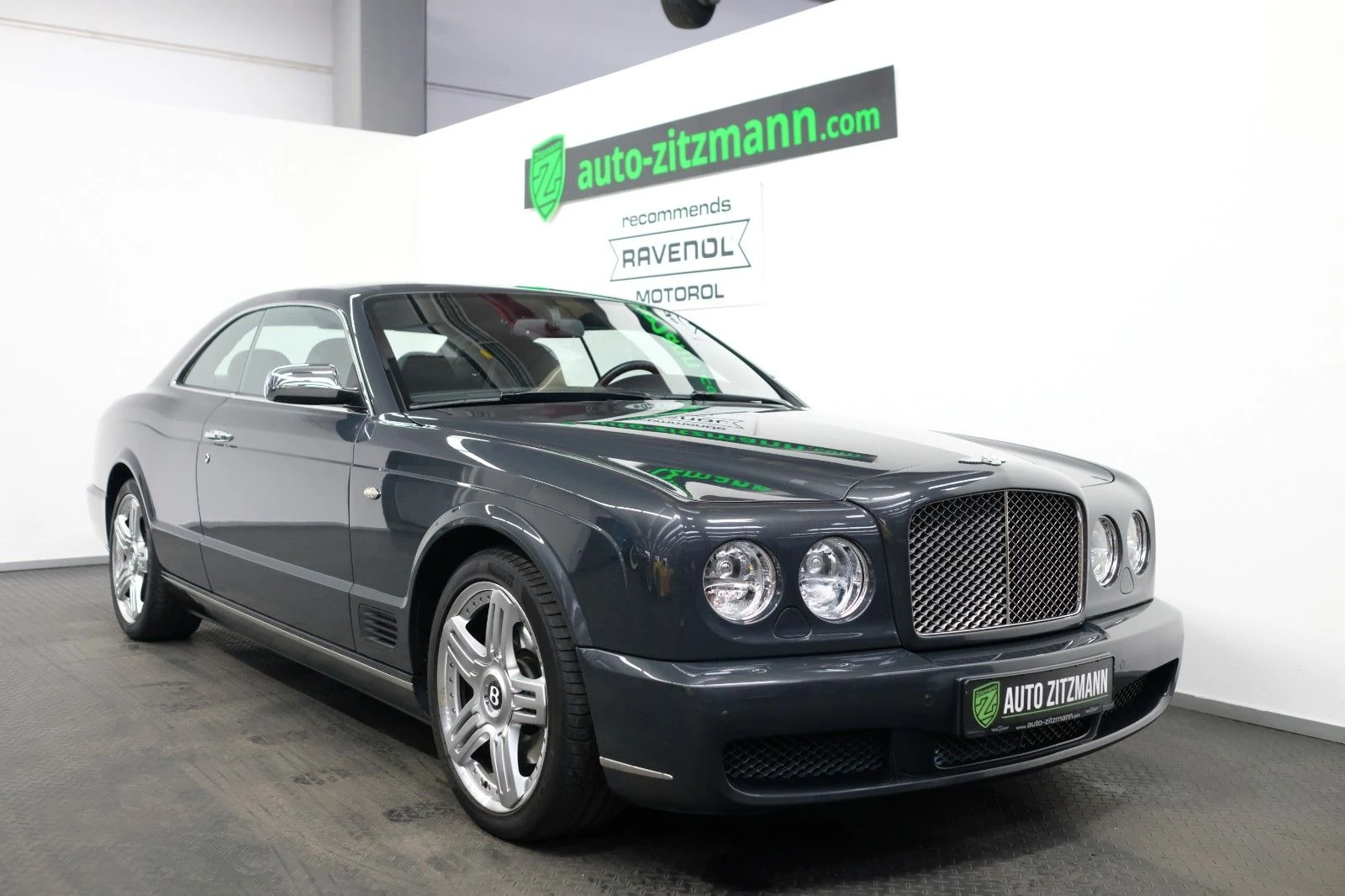 Bentley Brooklands Coupe, exterior view of the entire car