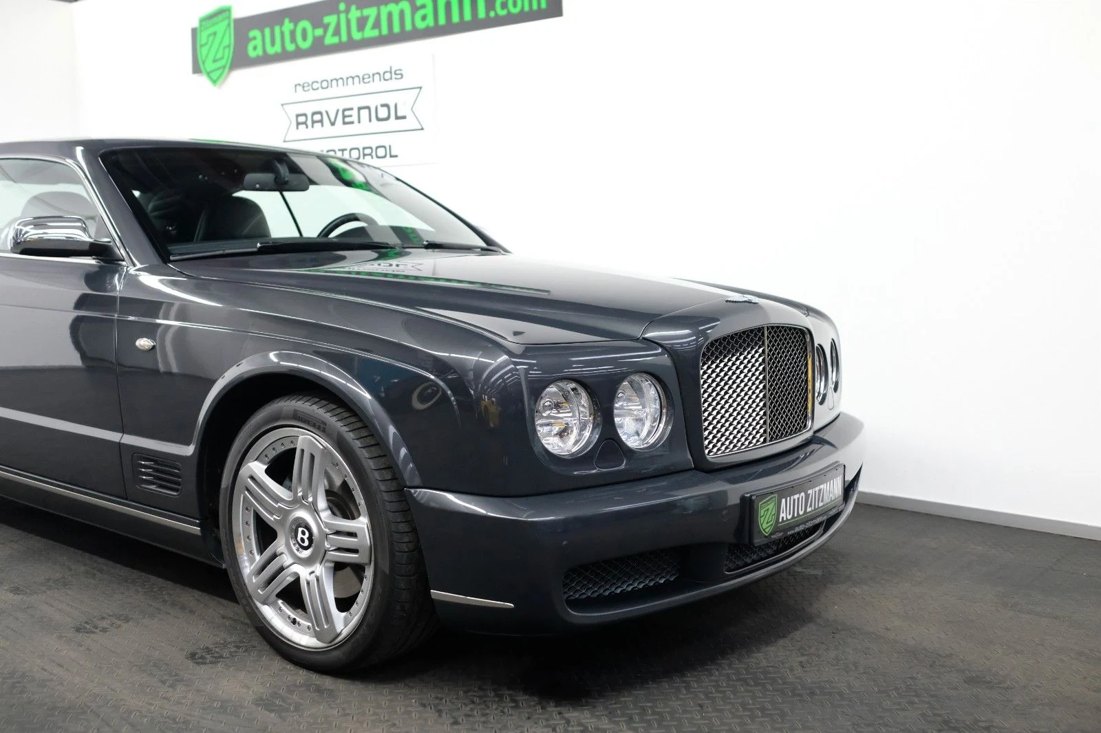 Bentley Brooklands Coupe, 5/10