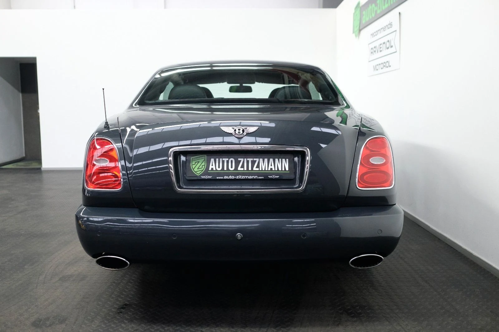 Bentley Brooklands Coupe, 7/10