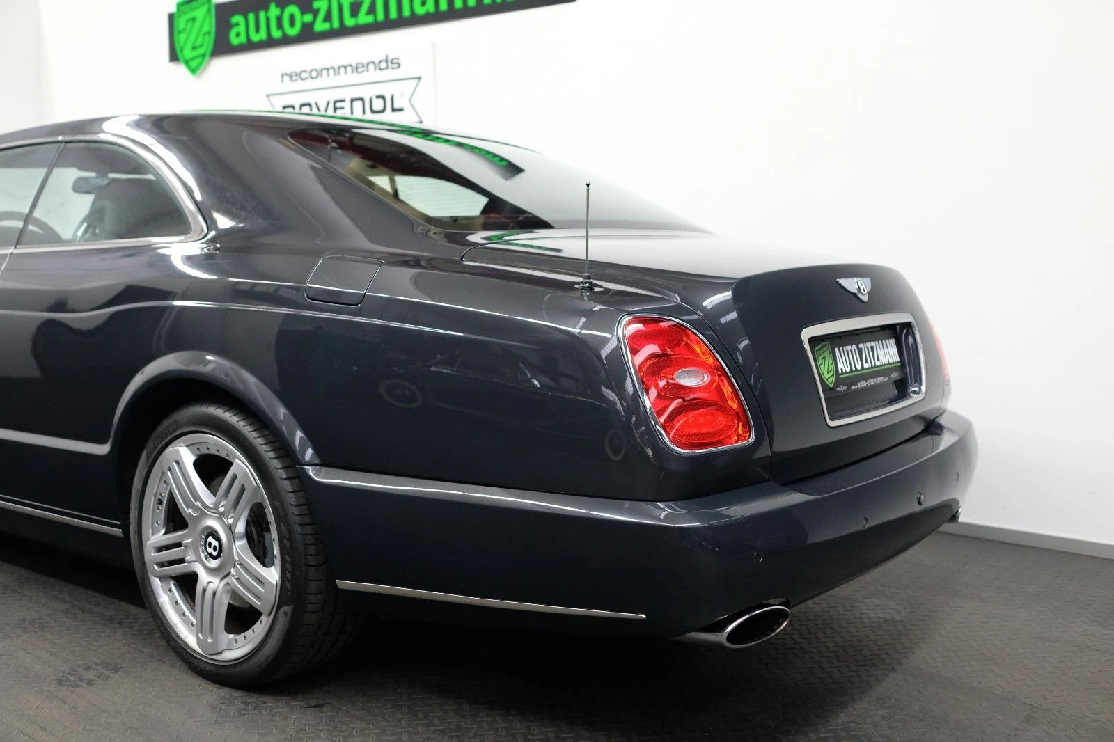 Bentley Brooklands Coupe, 8/10
