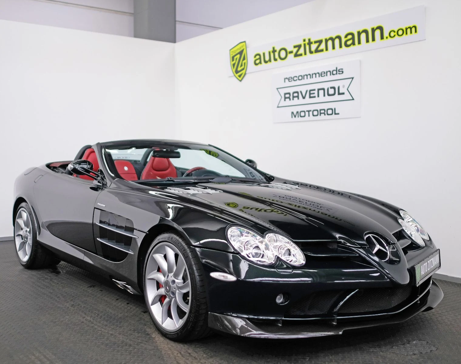 Mercedes-Benz SLR McLaren Roadster, exterior view of the entire car