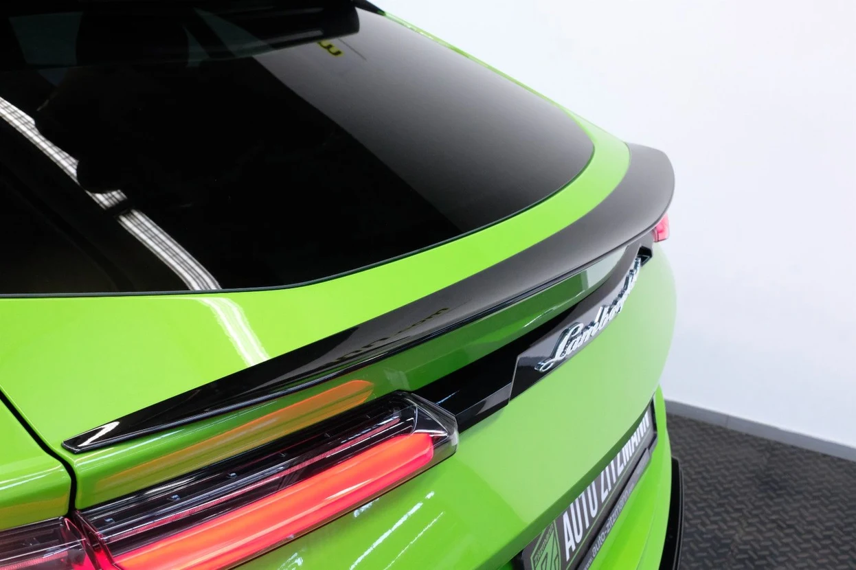 Lamborghini Urus, 7/10