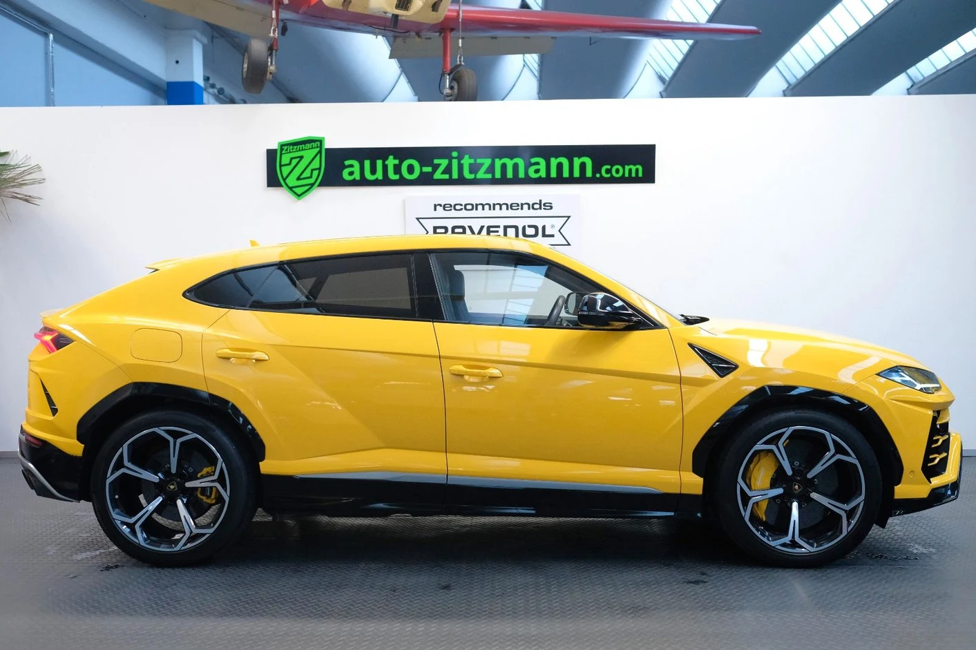 Lamborghini Urus, 2/10