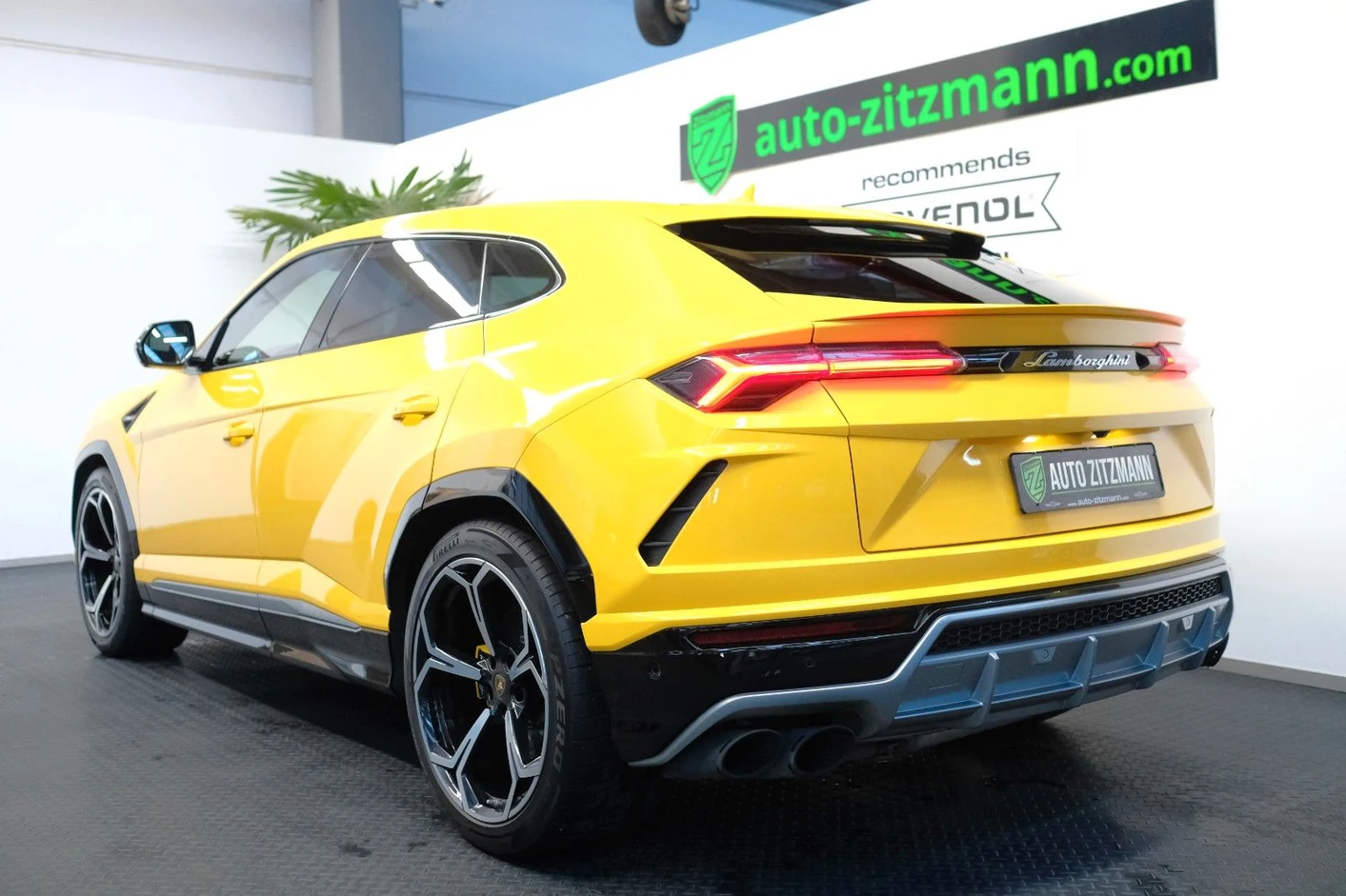 Lamborghini Urus, 6/10