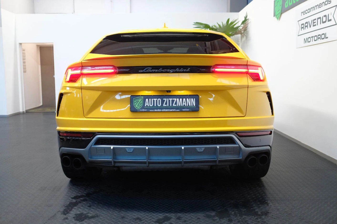 Lamborghini Urus, 7/10
