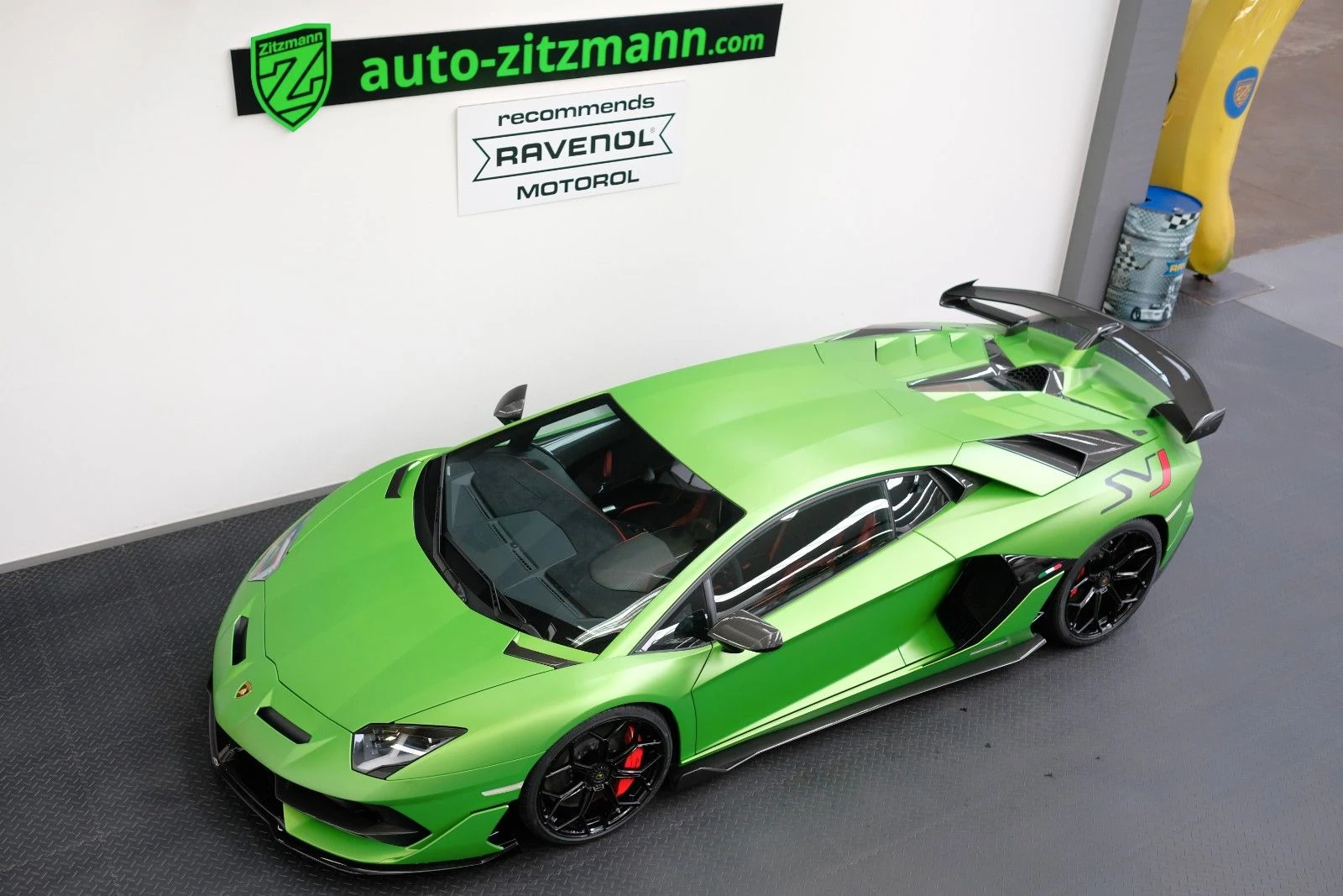 Lamborghini Aventador SVJ, exterior view of the entire car
