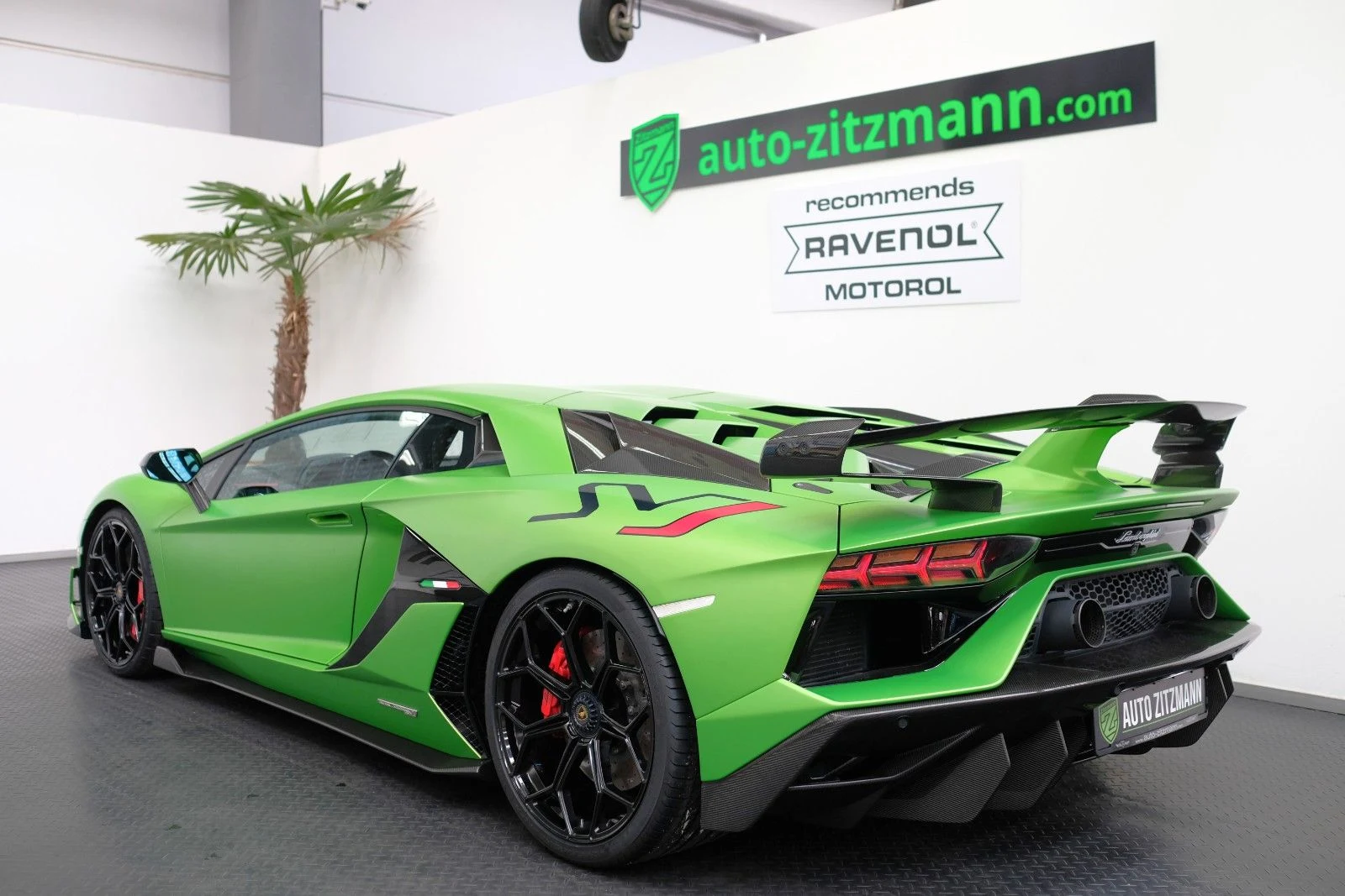 Lamborghini Aventador SVJ, 2/10