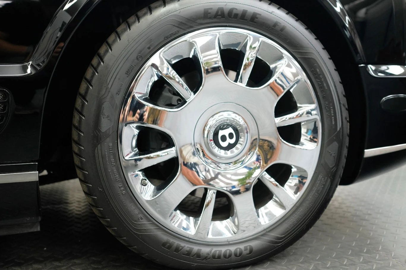 Bentley Azure, 10/10