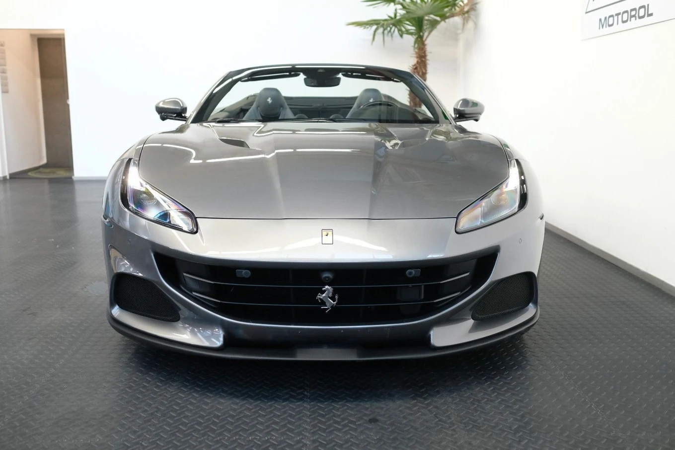 Ferrari Portofino M, 4/10