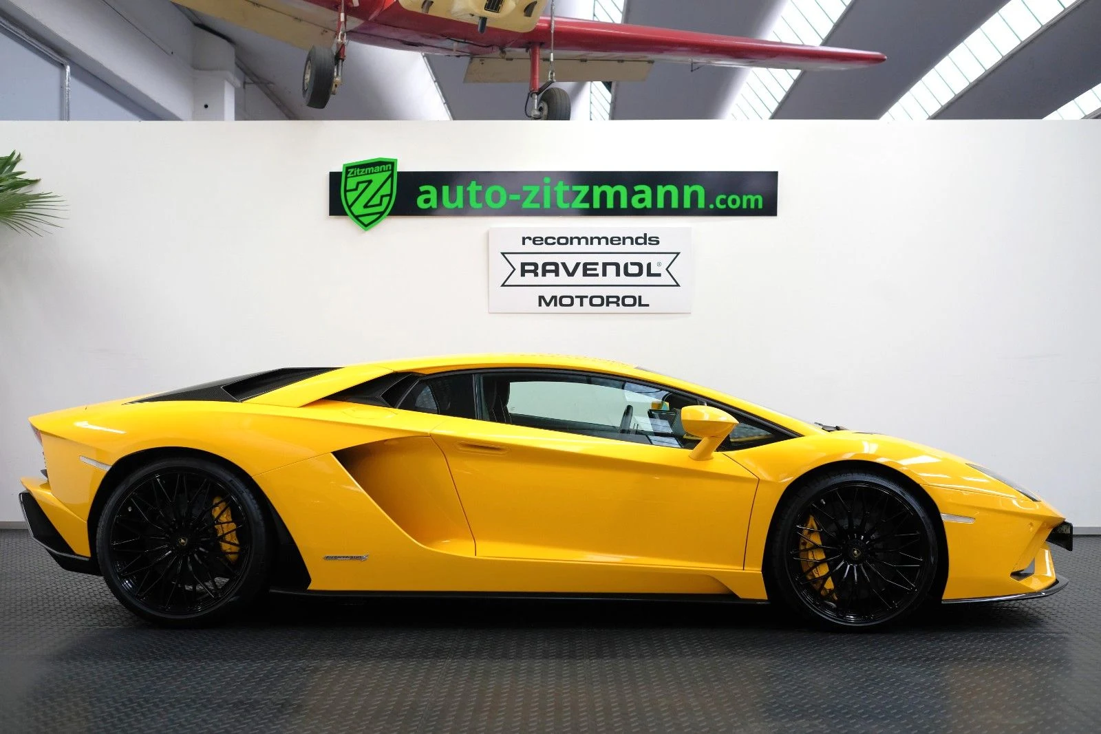 Lamborghini Aventador S, 3/10