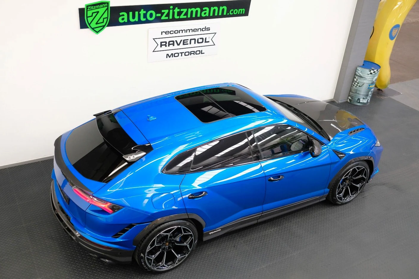 Lamborghini Urus Performante, 6/10