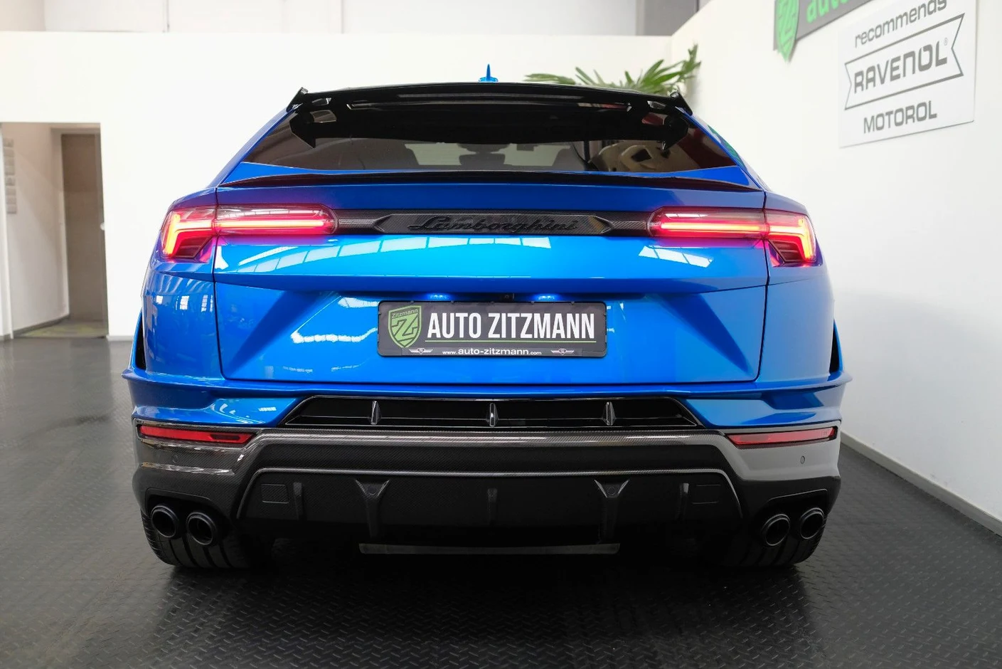 Lamborghini Urus Performante, 7/10