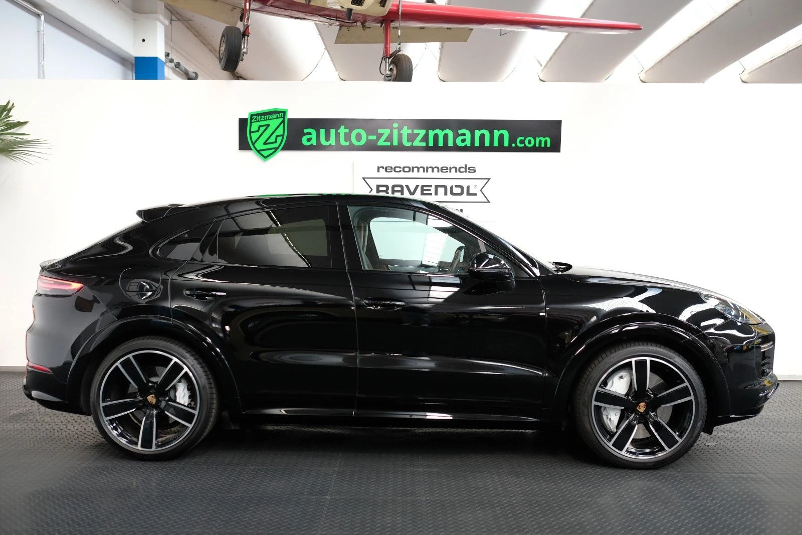 Porsche Cayenne Turbo Coupe, 2/10