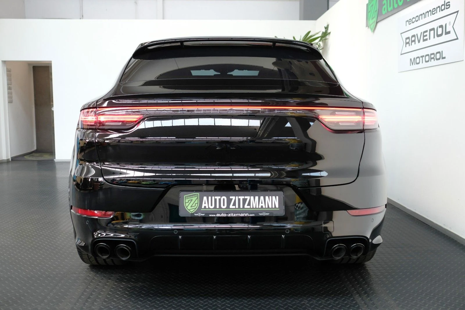 Porsche Cayenne Turbo Coupe, 7/10