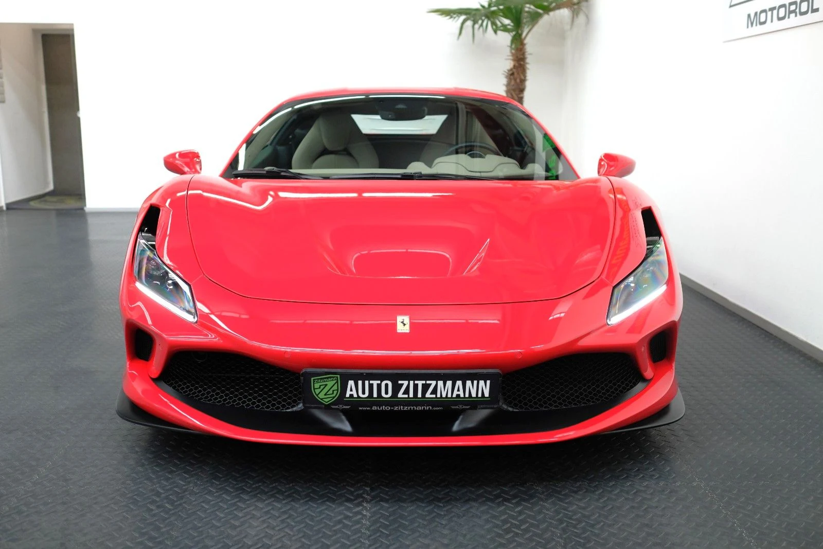 Ferrari F8 Tributo, 5/10