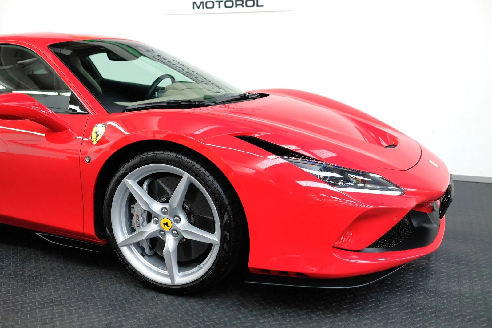 Ferrari F8 Tributo, 6/10