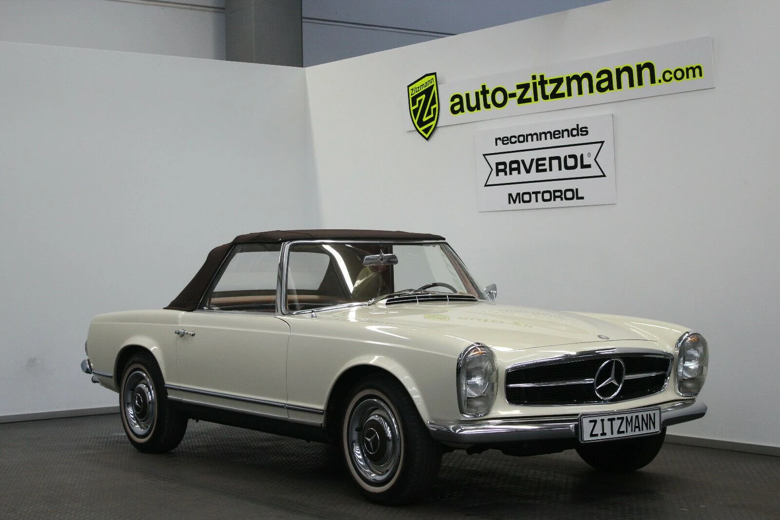 Mercedes-Benz 250 SL Pagoda, 3/10