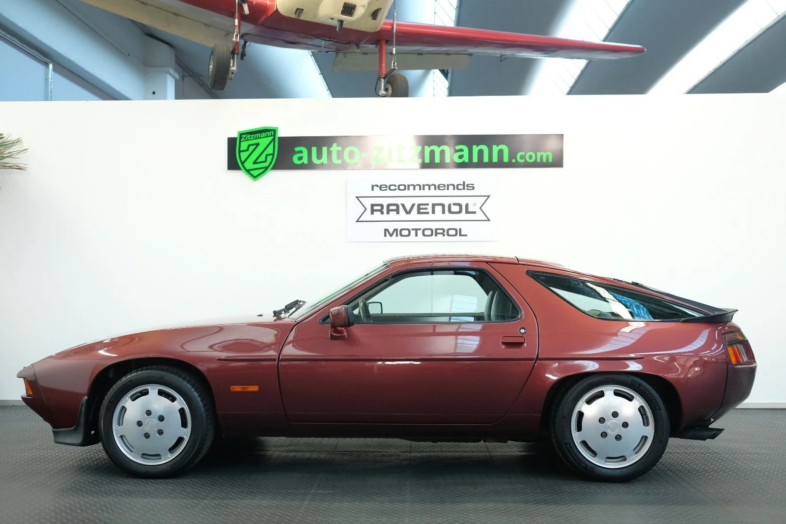 Porsche 928 S, 9/10