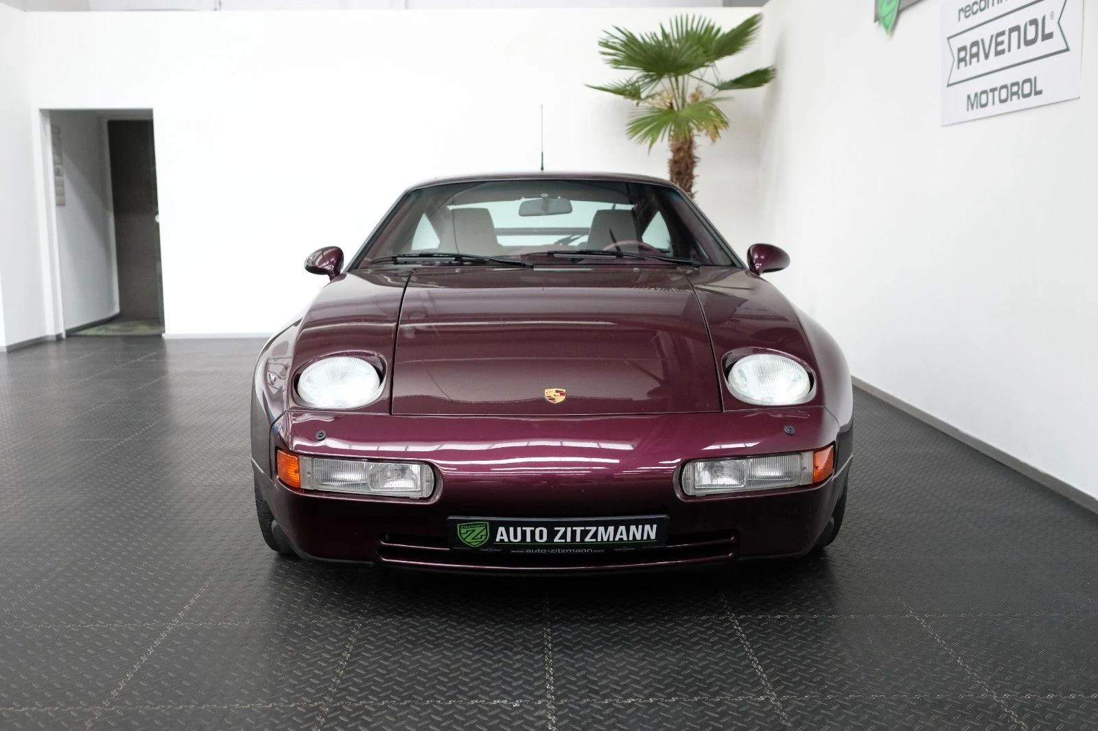 Porsche 928 GTS, 5/10