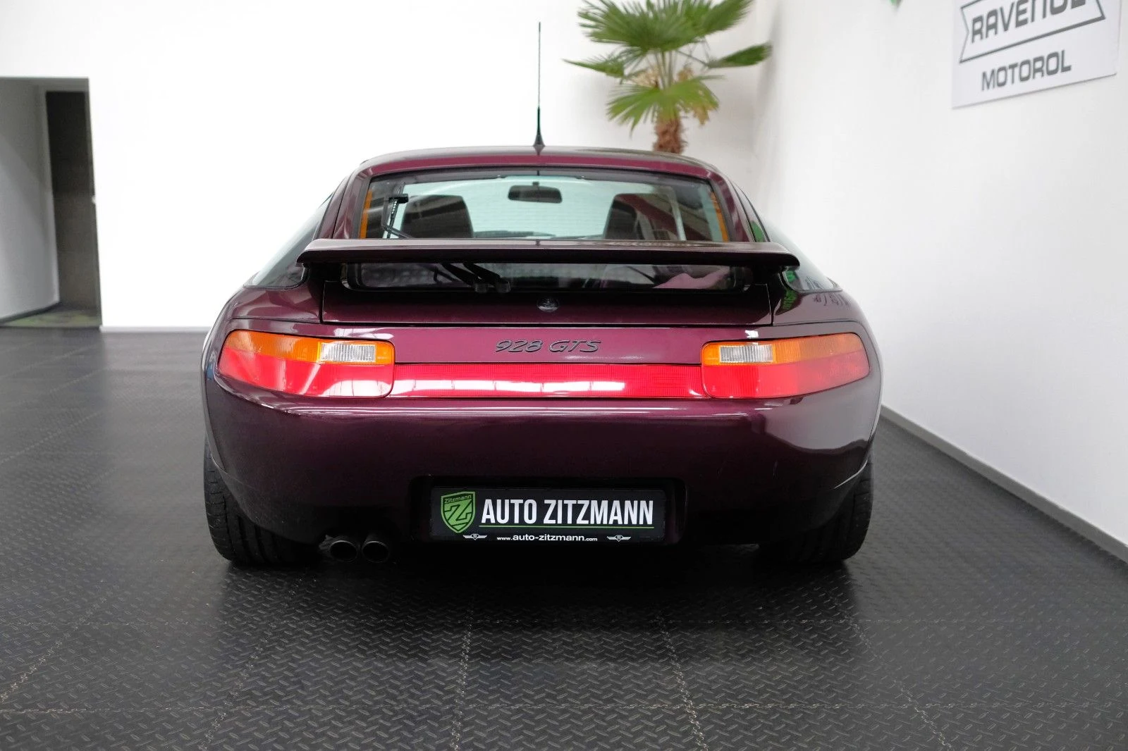 Porsche 928 GTS, 9/10