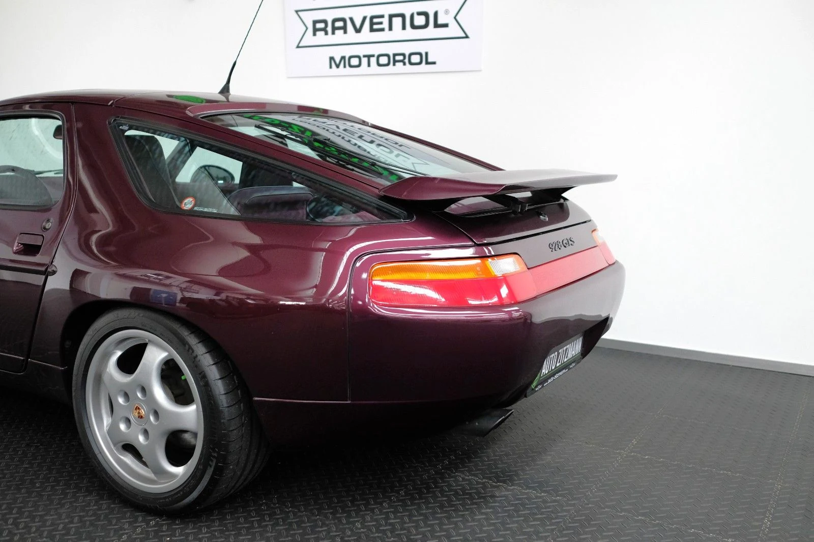 Porsche 928 GTS, 10/10