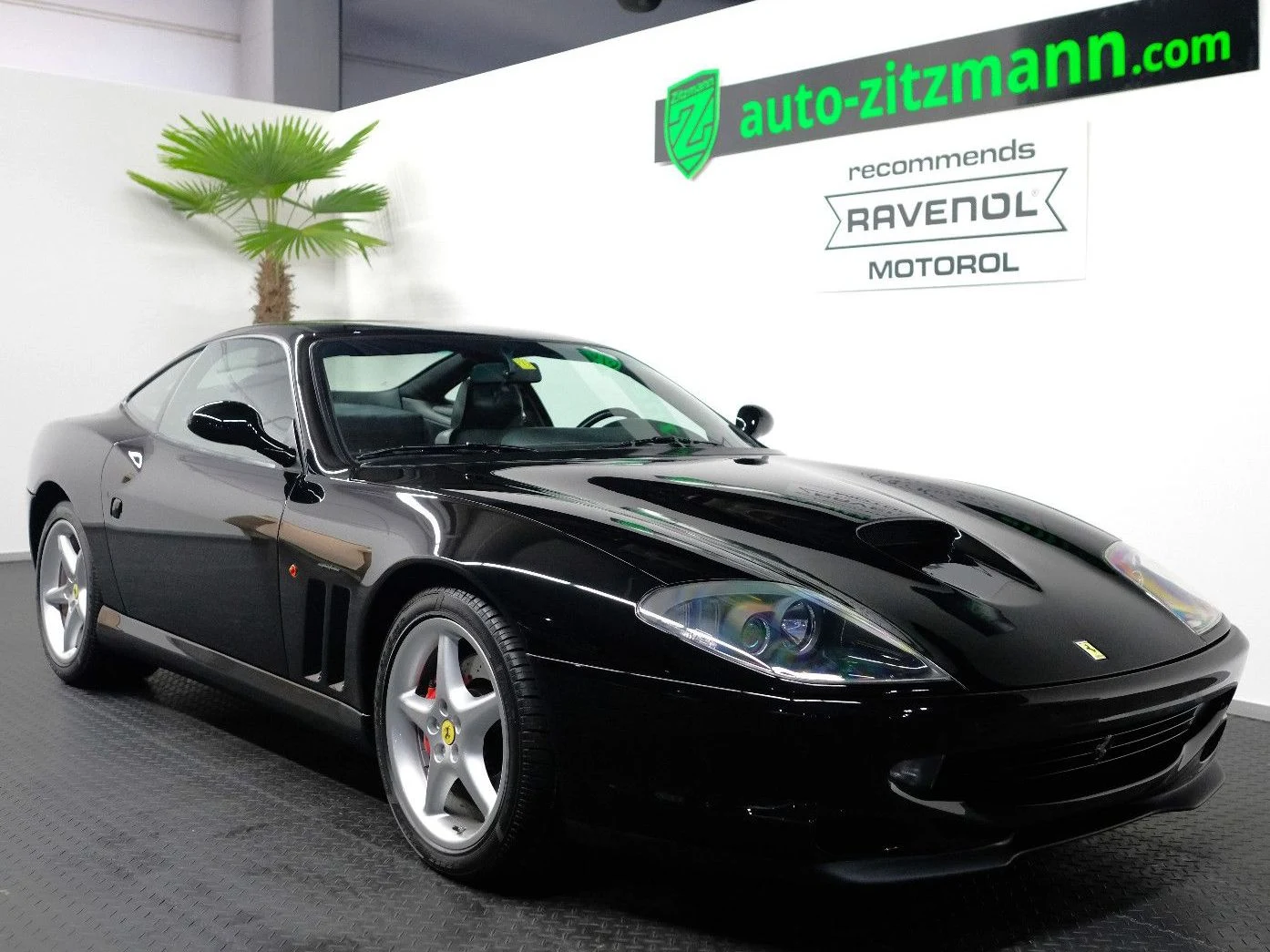 Ferrari 550 Maranello, exterior view of the entire car