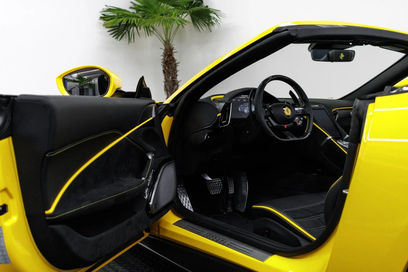 Ferrari Roma Spider, 9/10