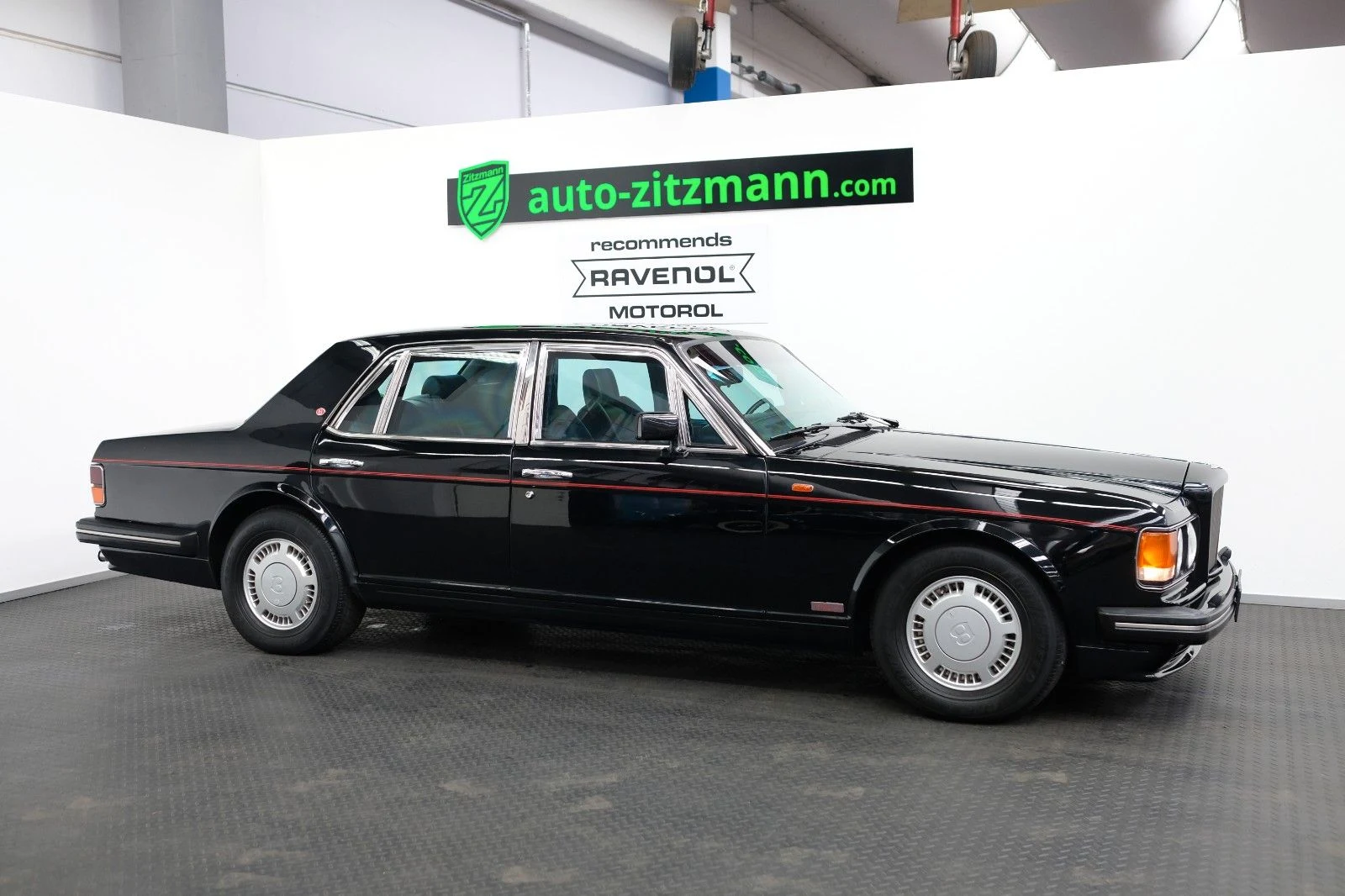 Bentley Turbo R, reported armor, 6/10