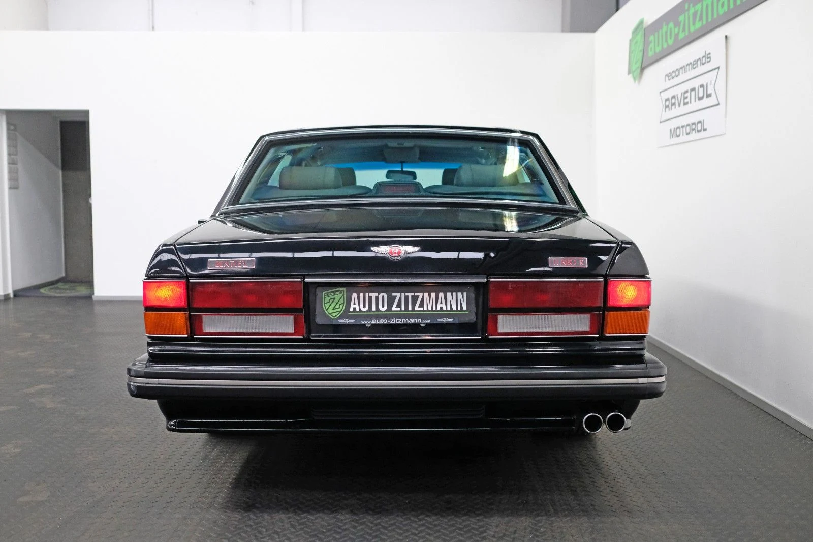 Bentley Turbo R, reported armor, 8/10