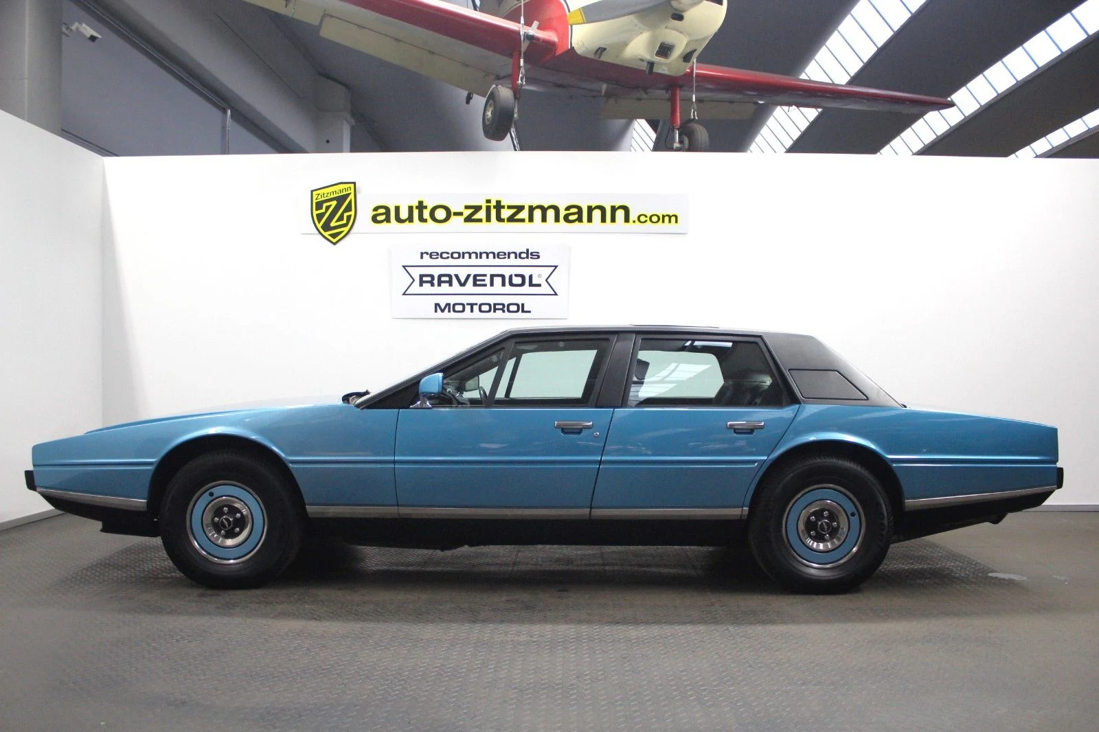 Aston Martin Lagonda Series 2, 4/10