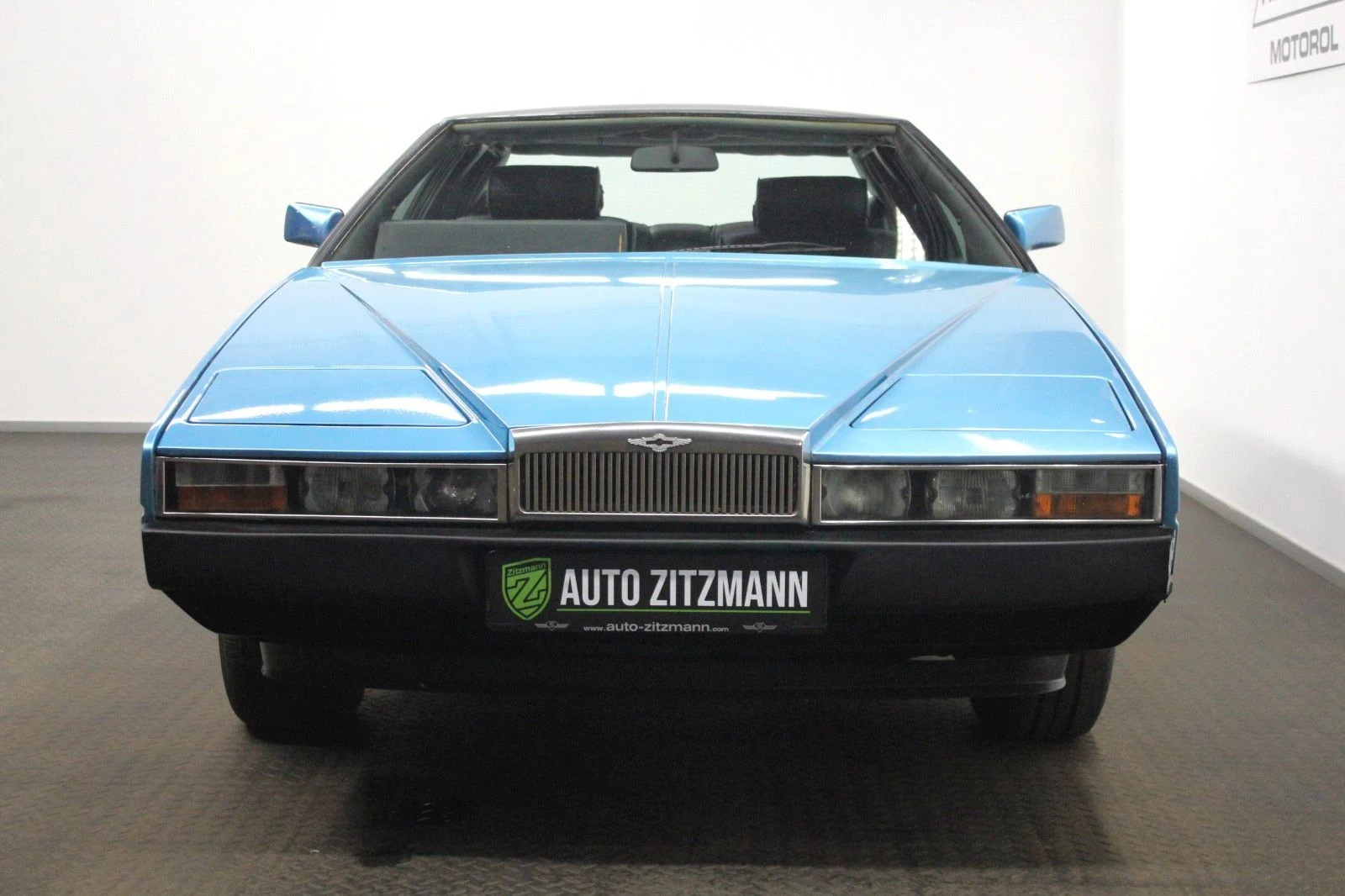 Aston Martin Lagonda Series 2, 6/10