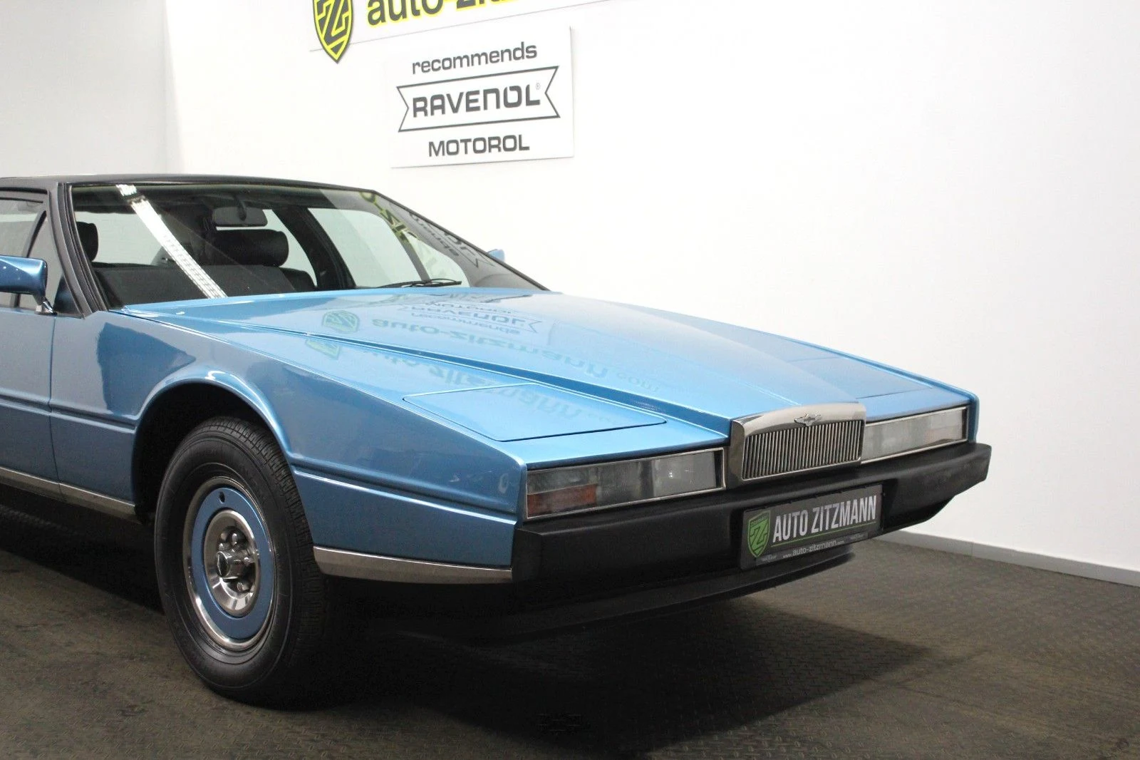 Aston Martin Lagonda Series 2, 8/10