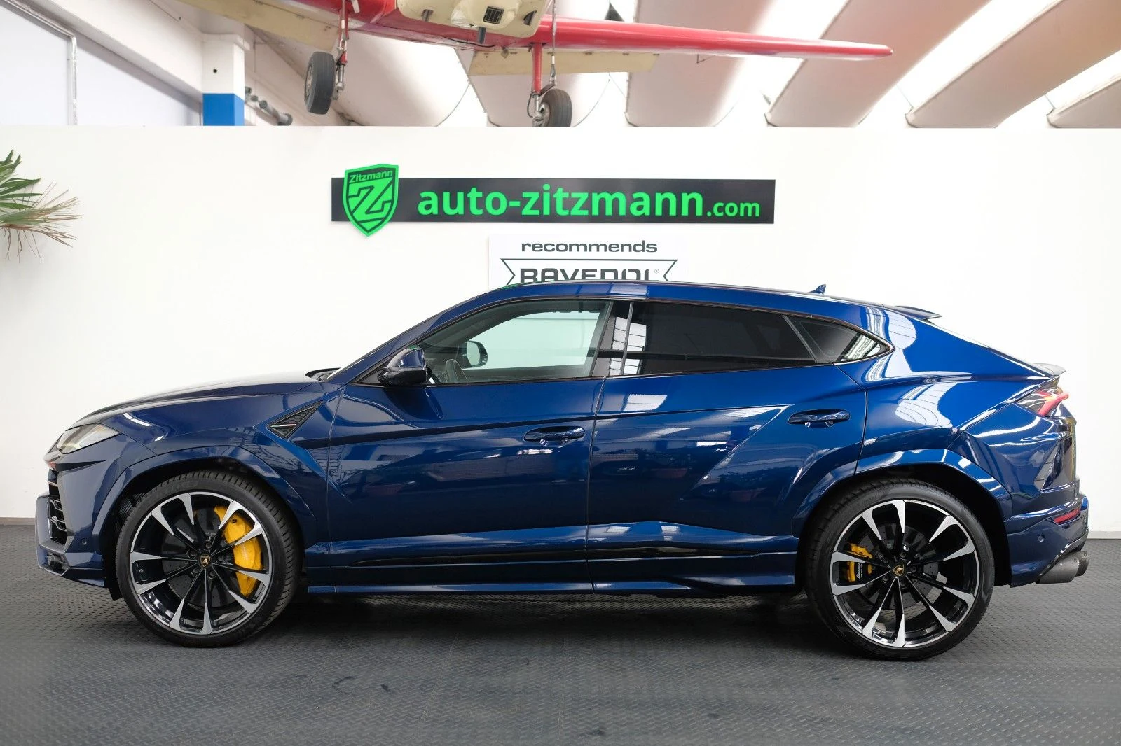 Lamborghini Urus, 2/10