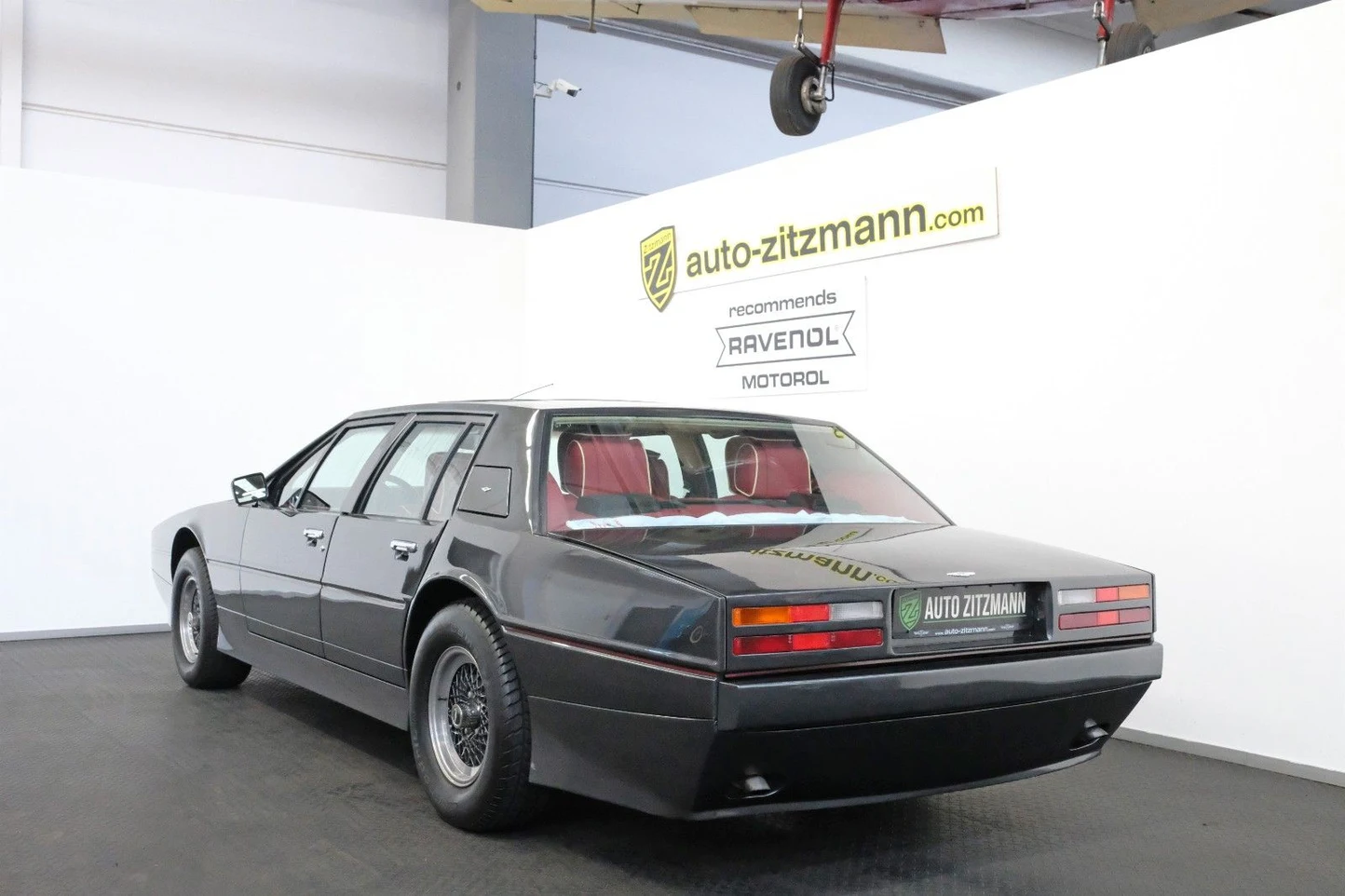 Aston Martin Lagonda Series 3 Tickford, 6/10