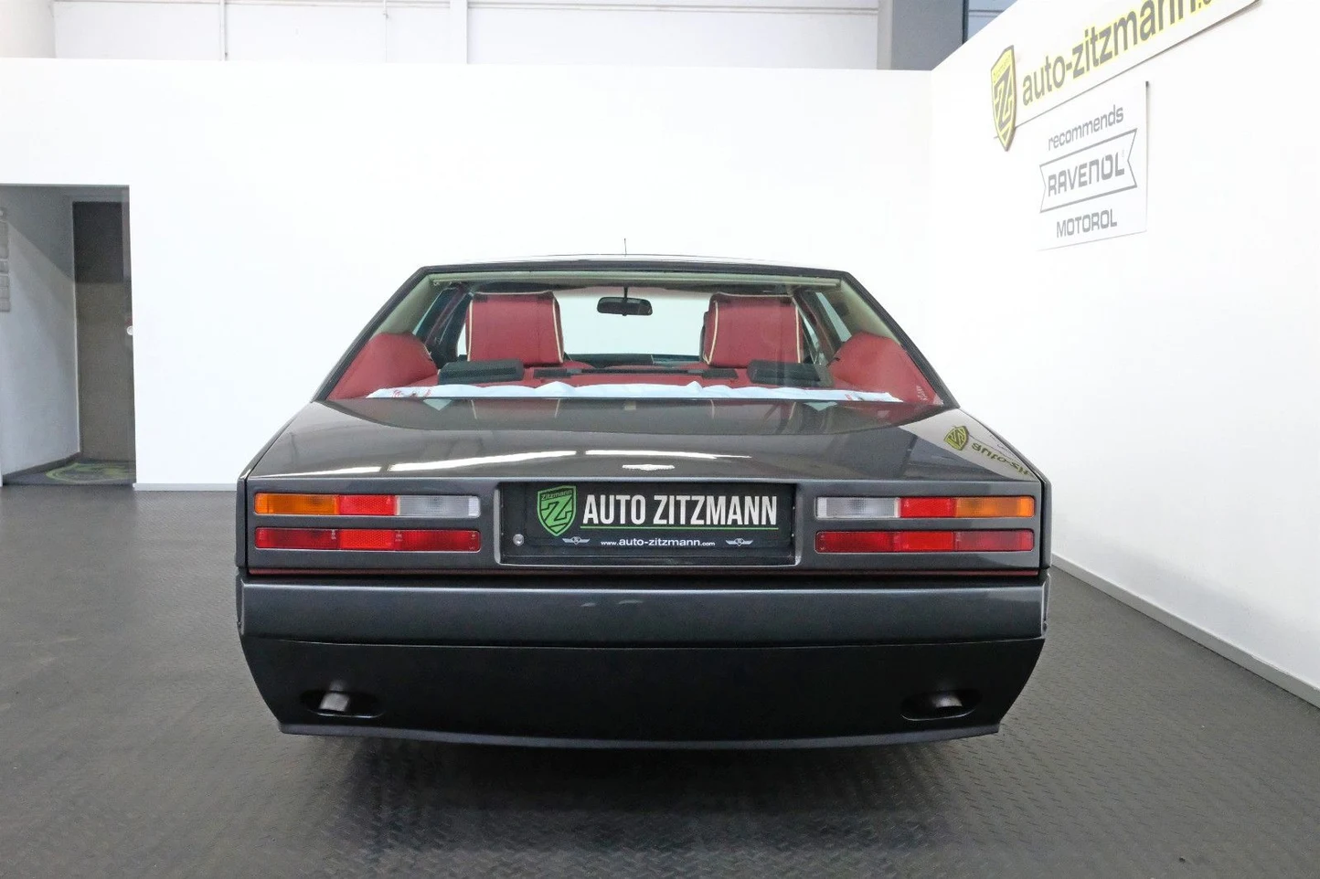 Aston Martin Lagonda Series 3 Tickford, 7/10