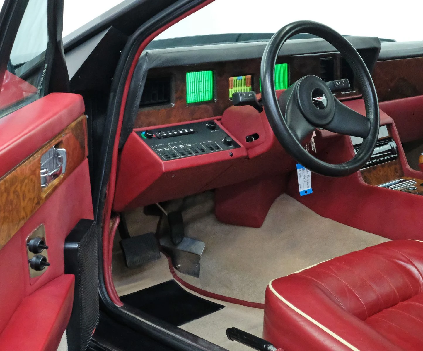 Aston Martin Lagonda Series 3 Tickford, 10/10