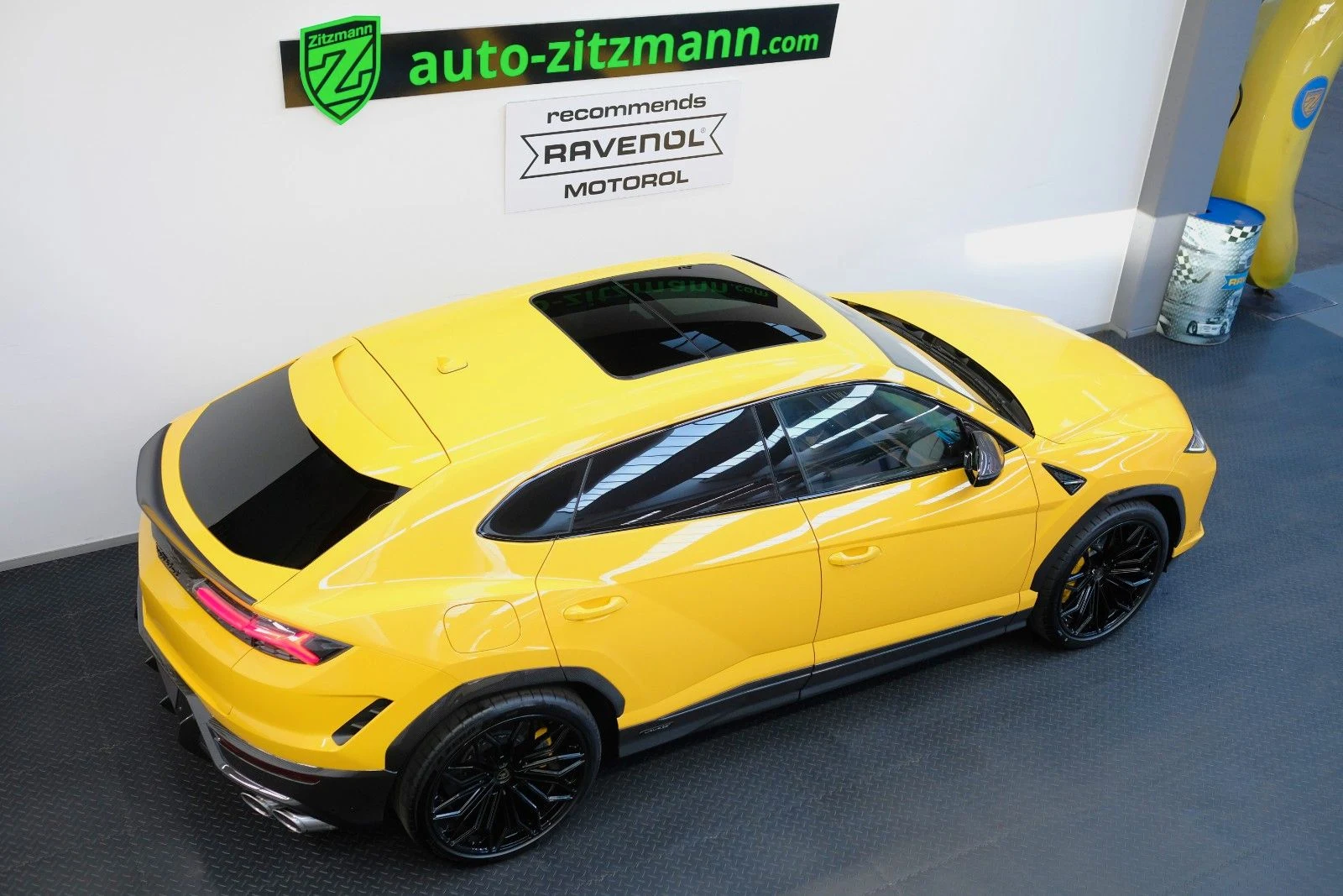 Lamborghini Urus SE, 6/10