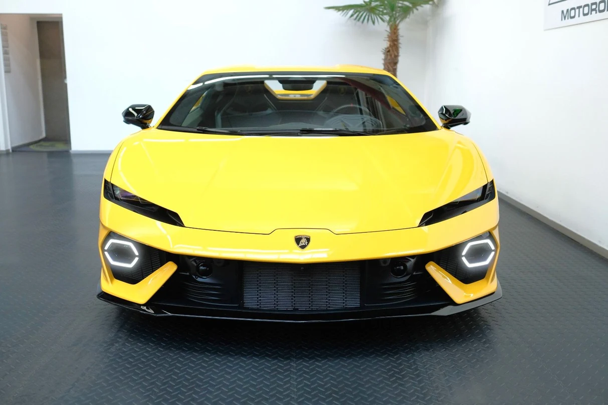 Lamborghini Temerario, 5/10