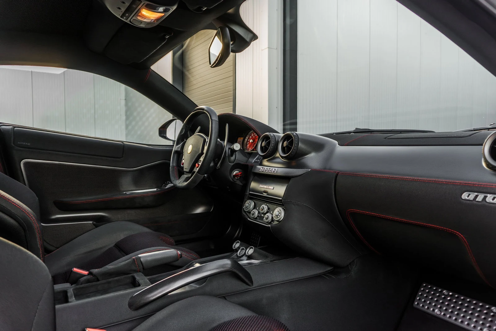 2010 Ferrari 599 GTO, 5/10