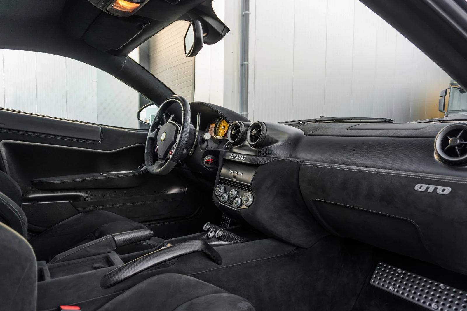 2011 Ferrari 599 GTO, 5/10