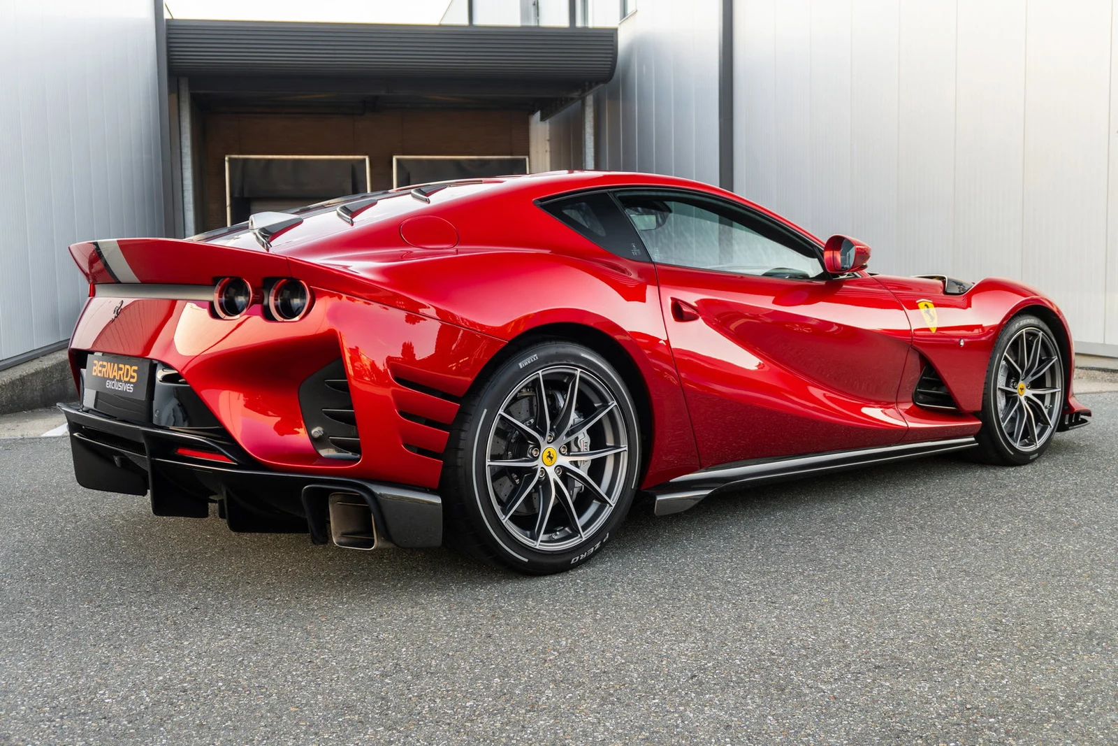 2023 Ferrari 812 Competizione, 2/10
