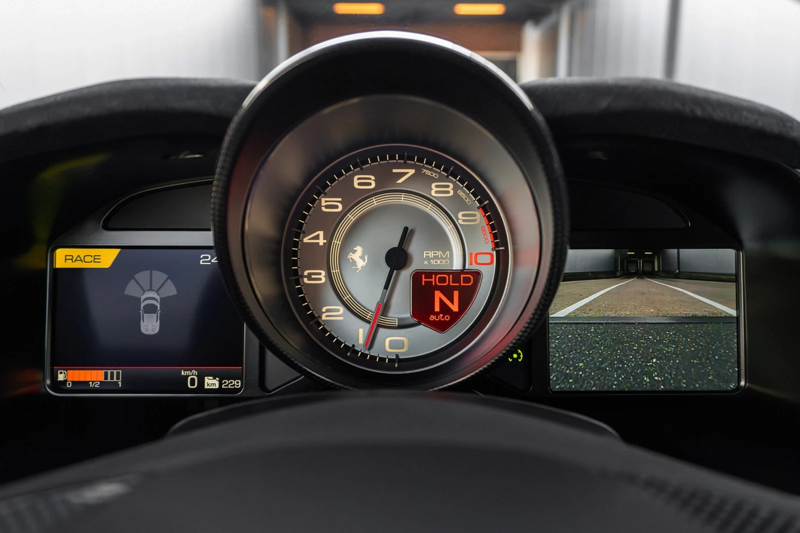 2023 Ferrari 812 Competizione, 6/10