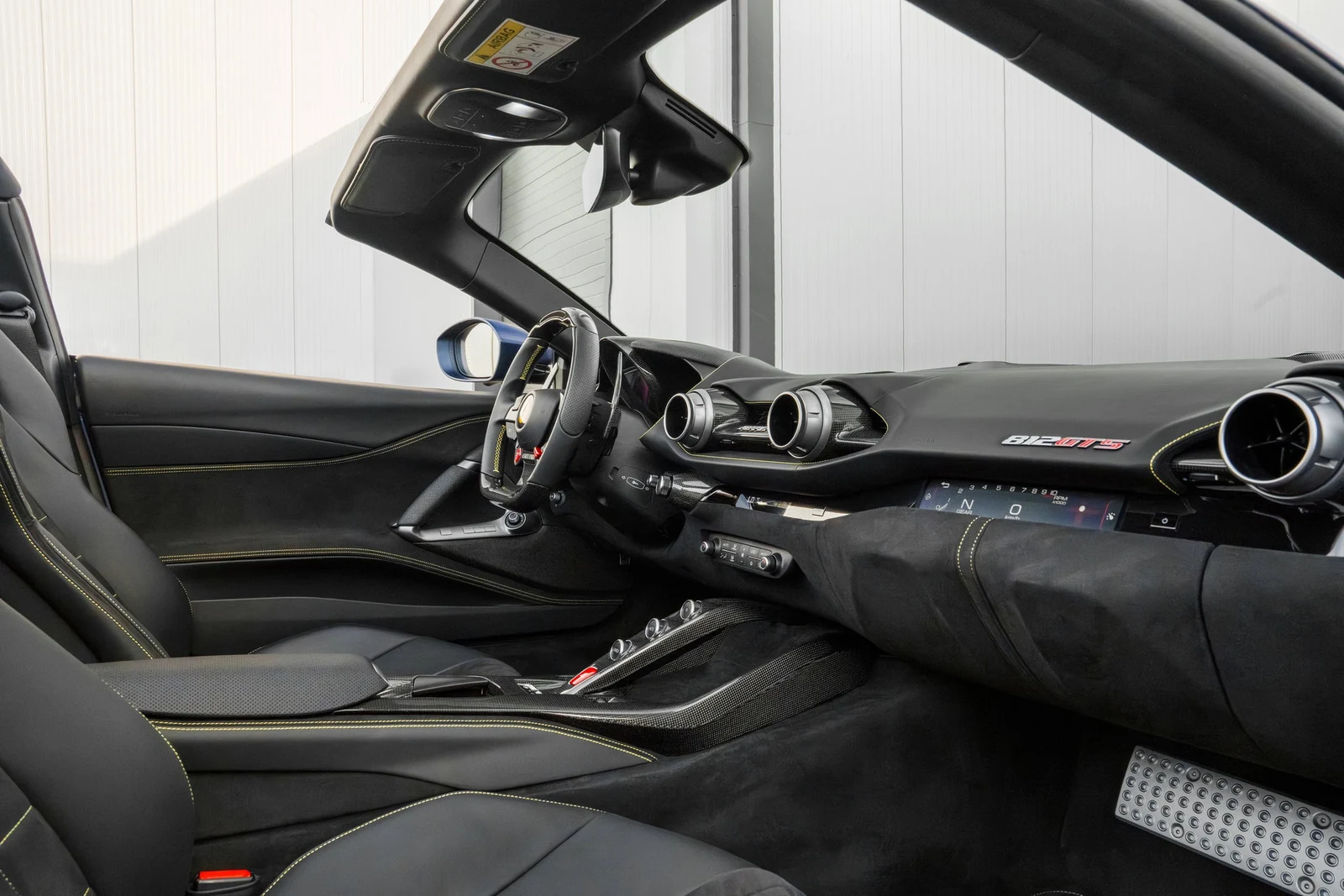 2024 Ferrari 812 GTS, 5/10