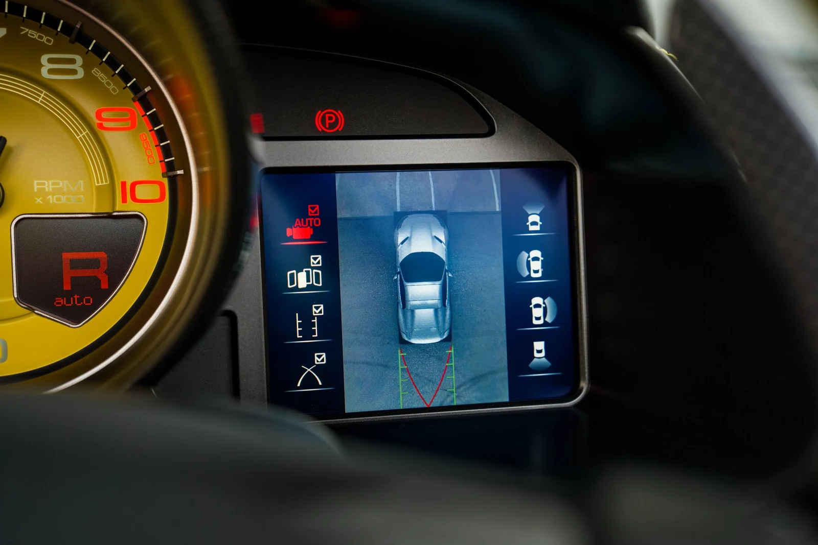 2024 Ferrari 812 GTS, 7/10