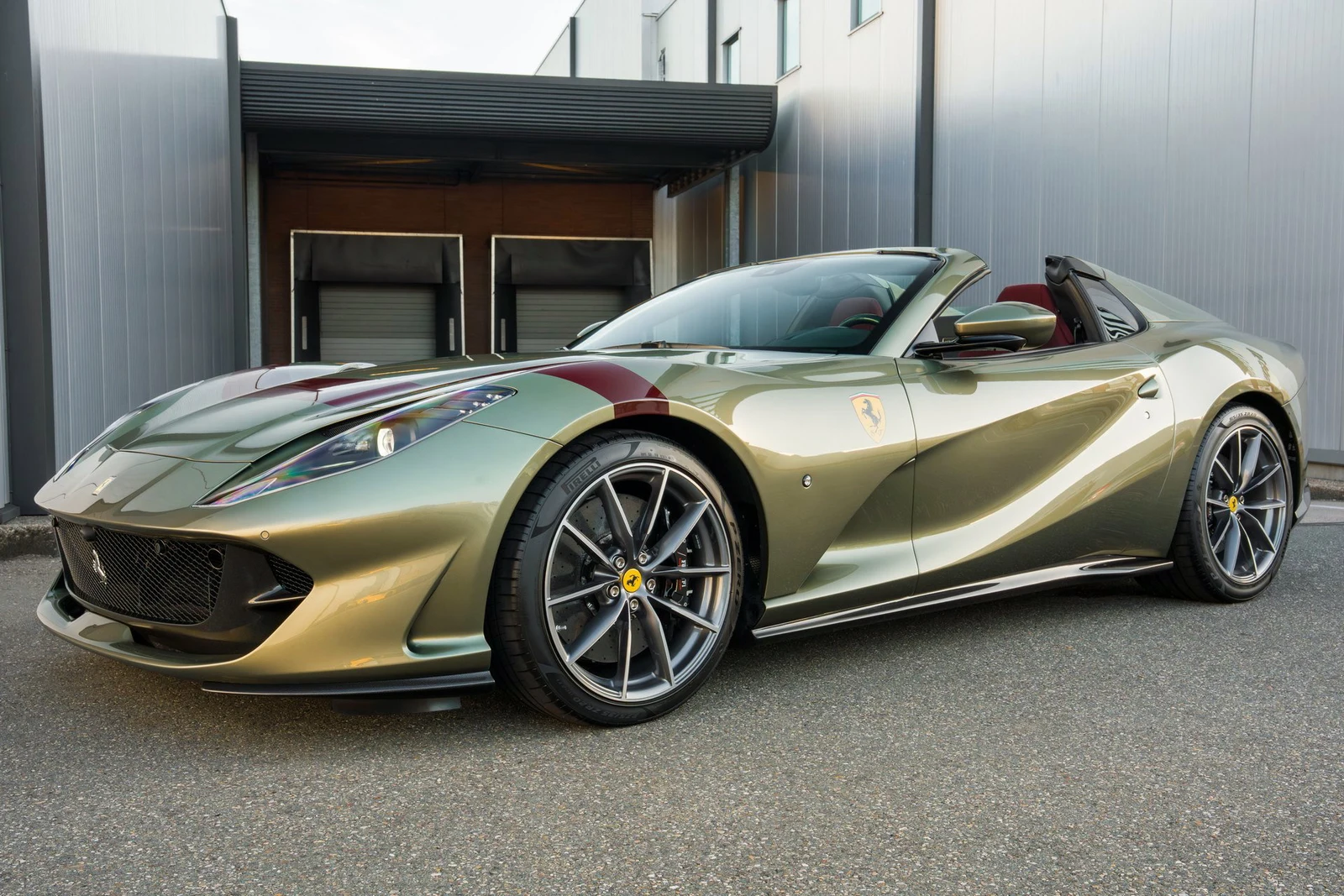 Ferrari 812 GTS Tailor Made · Verde Masoni with Rosso Amaranto Sikkens livery · Bernards Exclusives