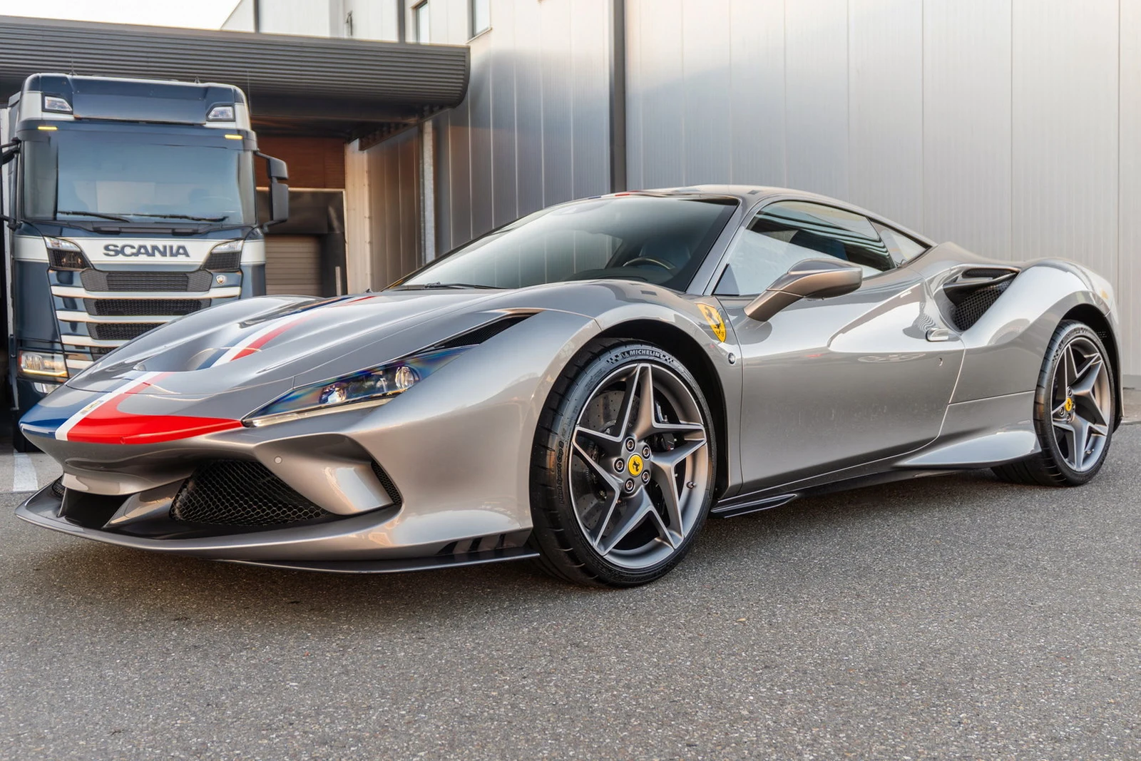 Ferrari F8 Tributo Tailor Made · Grigio Libano with red-white-blue livery · Bernards Exclusives