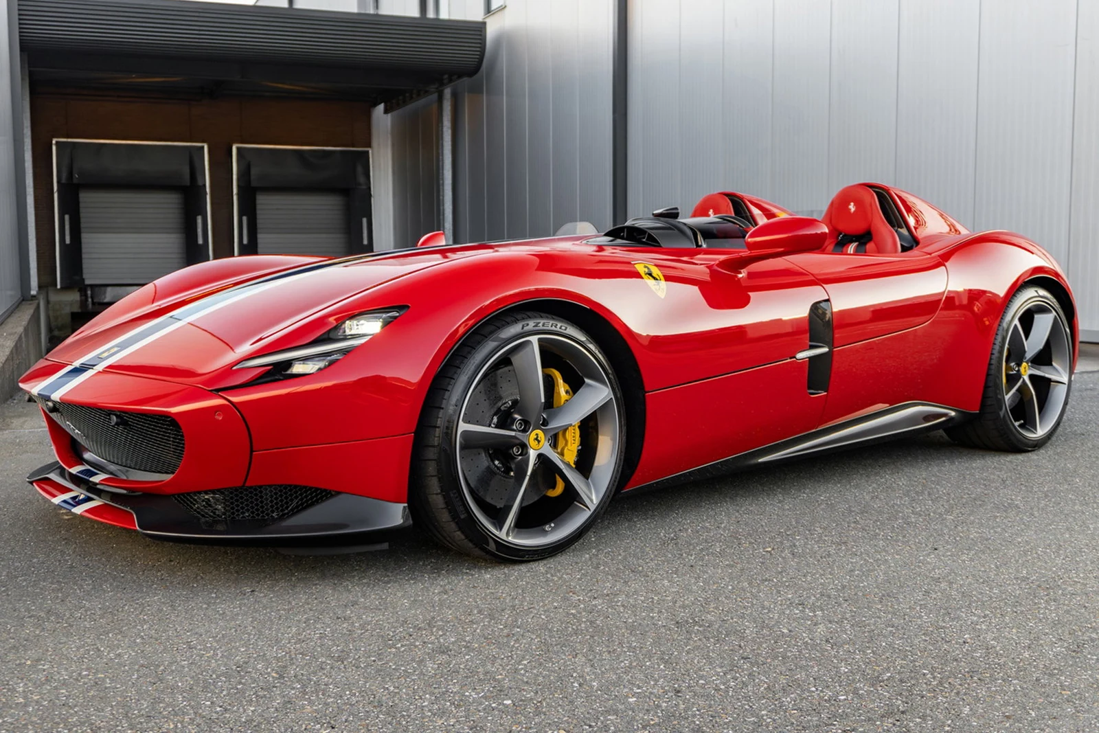 Ferrari Monza SP2 Tailor Made · Rosso Corsa with Blu Scozia and Bianco Avus livery · Bernards Exclusives