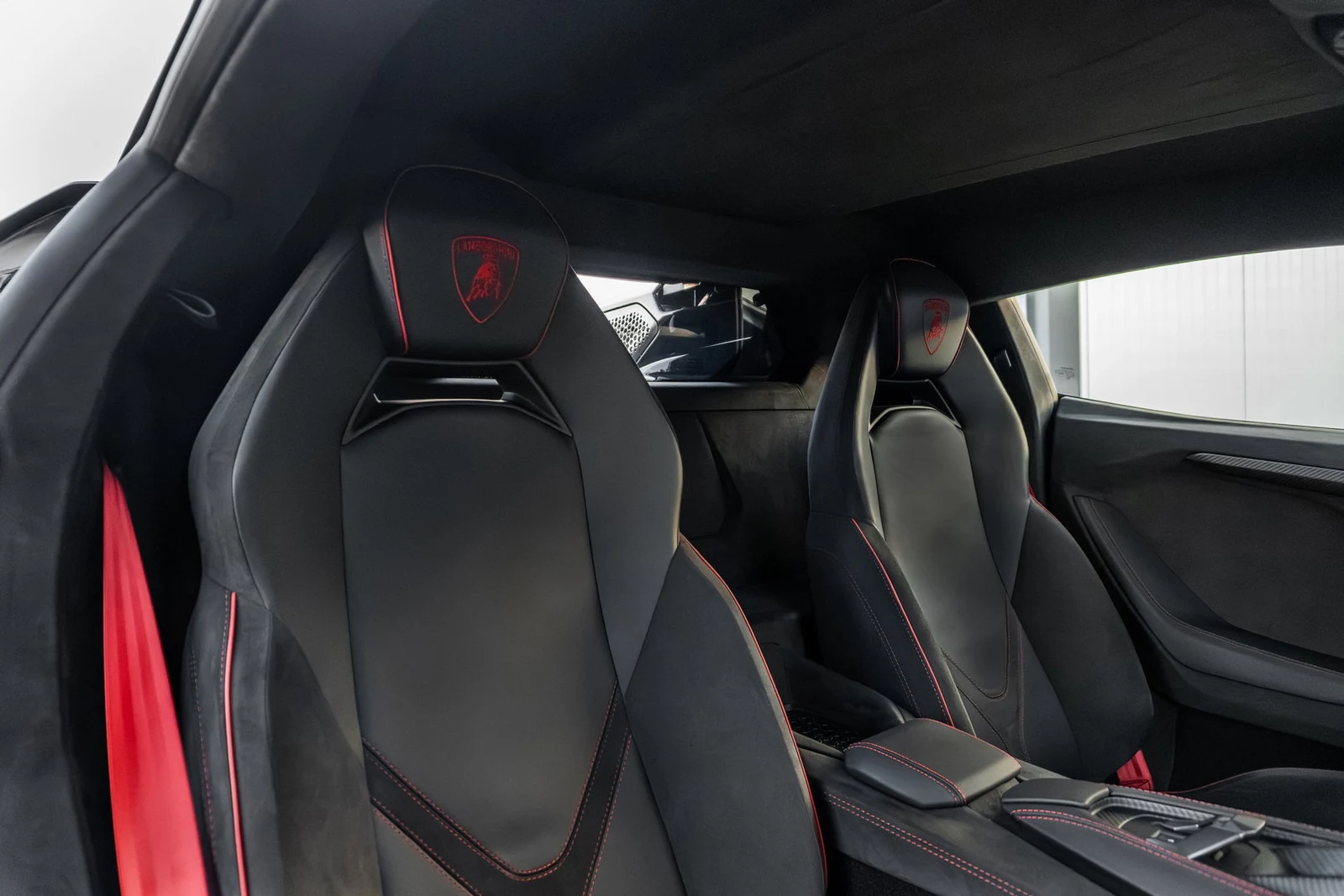 2024 Lamborghini Revuelto, 4/10