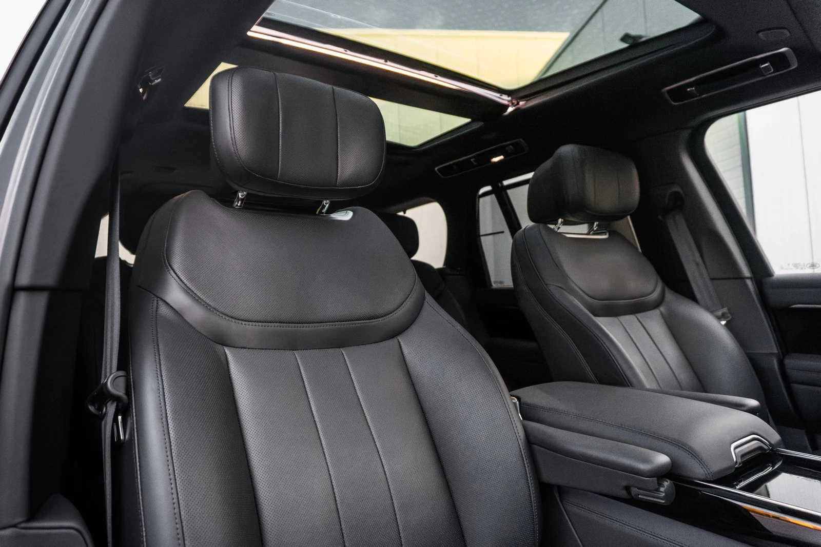 2024 Land Rover Range Rover P550e Autobiography, 4/10