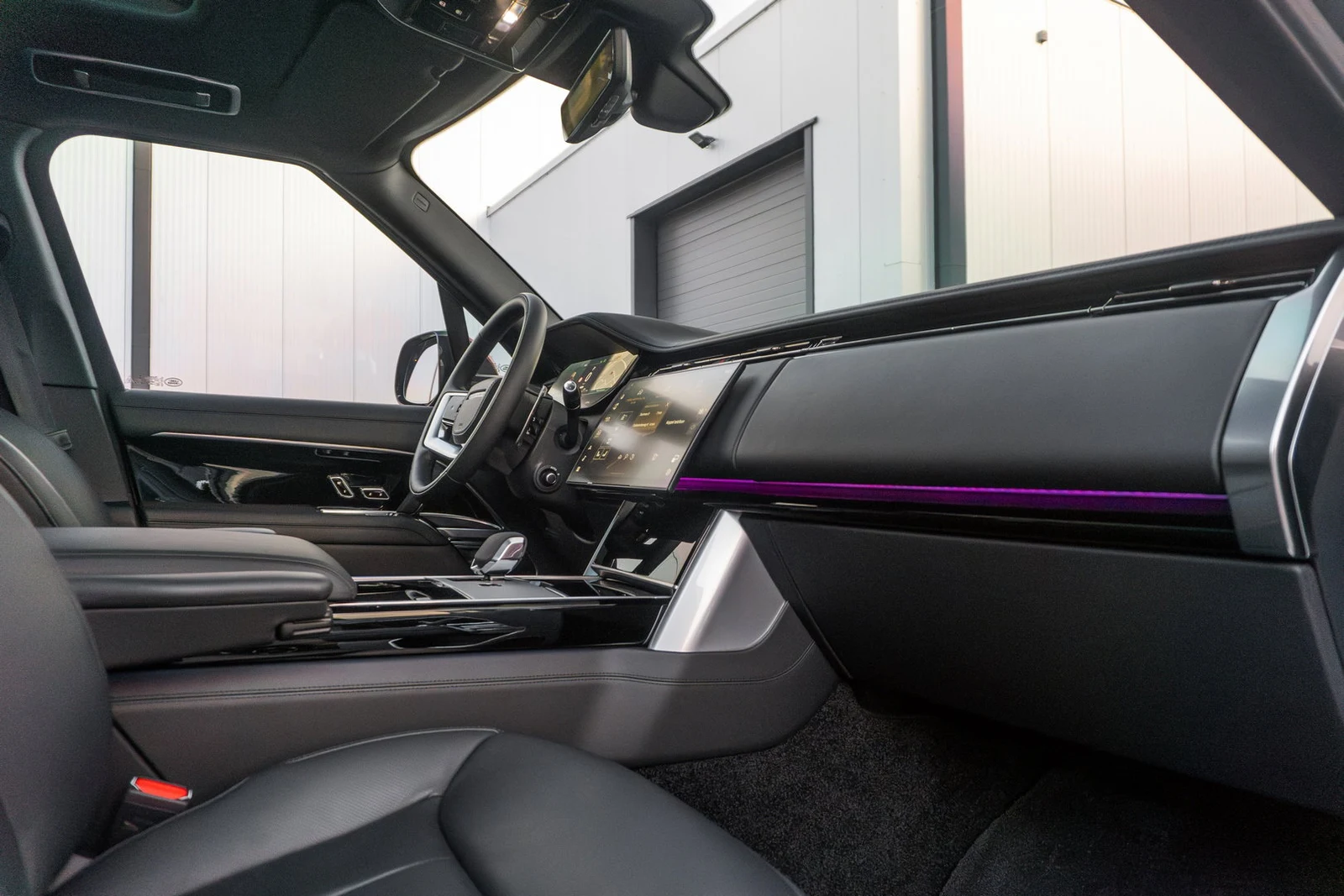 2024 Land Rover Range Rover P550e Autobiography, 5/10